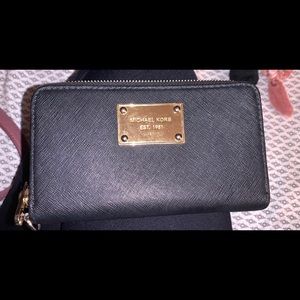 Michael kors wallet